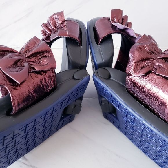 FIGS BY FIGUEROA Ruffle Sandal Adjustable Size 8 - Picture 12 of 16